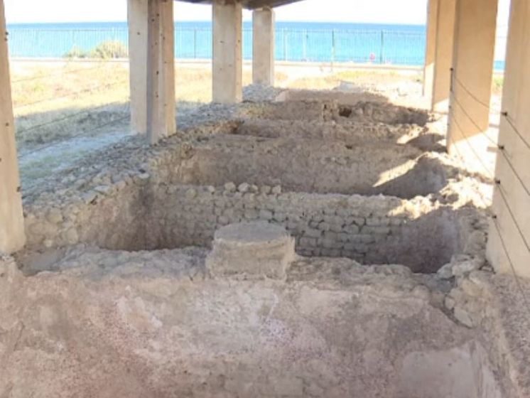 Археологи нашли развалины древнеримского города, затонувшего из-за цунами. Видео