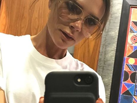 ﻿Вікторія Бекхем показала своїх батьків