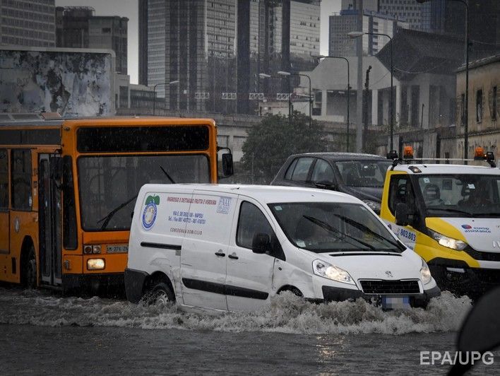 ﻿В Італії жертвами затоплення через зливи стало семеро людей