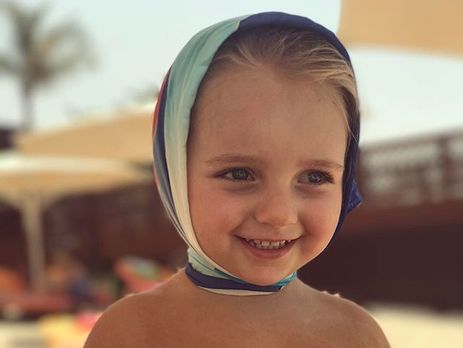 Трехлетняя дочь Пескова и Навки спела Besame Mucho