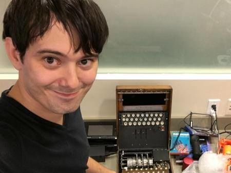 Миллионера Шкрели посадили под стражу за пост в Facebook с предложением заплатить $5 тыс. за прядь волос Хиллари Клинтон