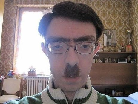 Блогер Ходза: Пост топ-блогера о коммерческой компании стоит $150–300. Политический пост стоит в два раза больше – около $600