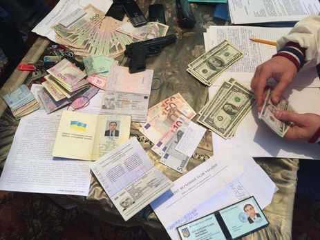 Помощника нардепа в Закарпатской области поймали на взятке в 150 тыс. грн – прокуратура