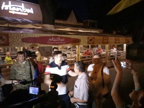 Шкиряк: Сегодня толпа сторонников в количестве около 40 человек встречала своего кумира Саакашвили в Херсоне