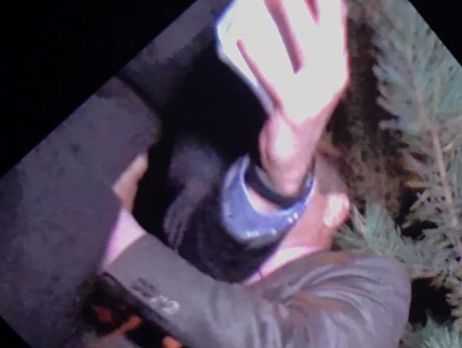 Журналист Ткач заявил, что на него напали сотрудники Управления госохраны возле ресторана, где находился Порошенко