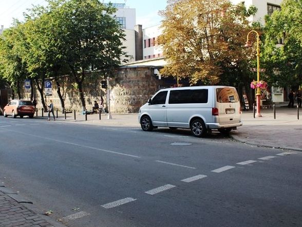 ﻿В Івано-Франківську поліцейські склали протокол про порушення на двох водіїв із кортежу Саакашвілі