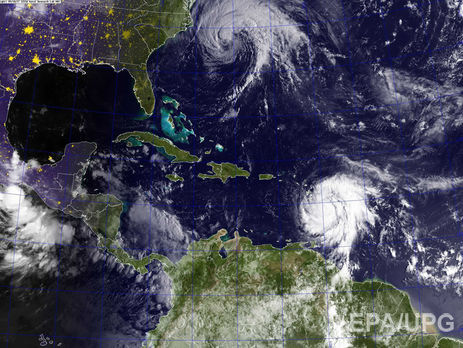﻿В Атлантиці ураган 