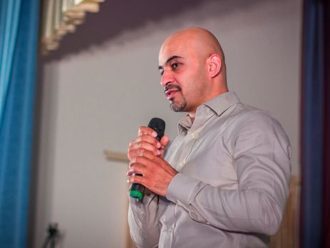 Найем: Крайней в гибели трех детей во время пожара в комплексе 