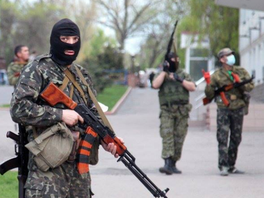 В Луганске террористы захватили инкассаторский автомобиль с миллионом гривен