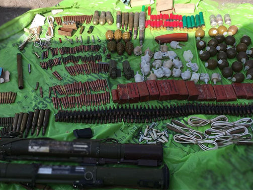 ﻿Поліція протягом 20 днів вилучила 672 одиниці зброї та 17,7 тонн вибухівки в Україні