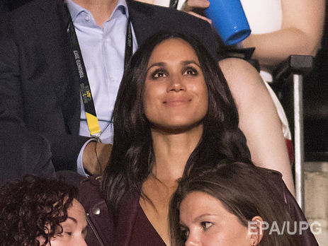 Принц Гарри впервые появился на официальном мероприятии в сопровождении актрисы Маркл. Видео