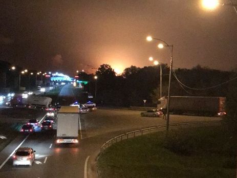 ﻿Для гасіння пожежі на військових складах у Вінницькій області спрямовано два пожежні танки – ДержНС