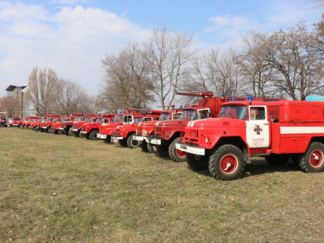 ﻿До ліквідації пожежі на складі під Вінницею залучили 155 пожежників, 1000 нацгвардійців і 47 одиниць техніки – ДСНС