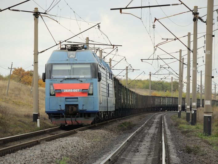 ﻿Через вибухи на складах боєприпасів у Калинівці "Укрзалізниця" змінила графік руху 47 поїздів