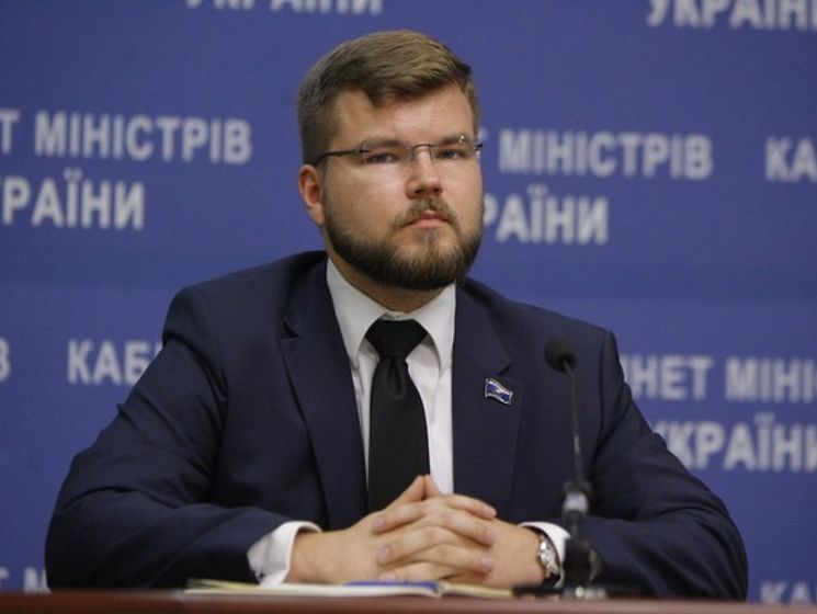 ﻿В.о. голови "Укрзалізниці" Кравцов отримуватиме майже 1 млн грн зарплати