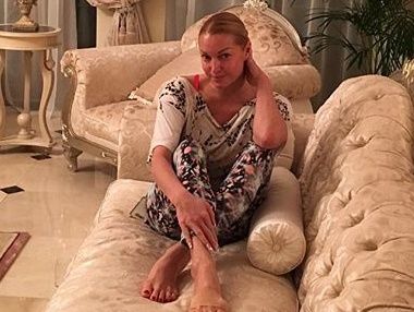 ﻿Волочкова поцілувала в губи екс-дружину свого колишнього чоловіка