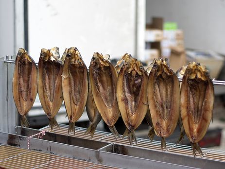 Во Львове проверят все рынки после массового отравления рыбой