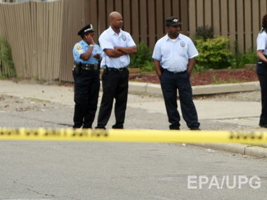 В США оставленный без присмотра ребенок нашел оружие и ранил двоих детей