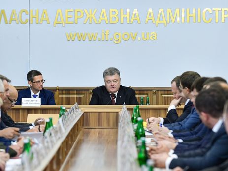 Порошенко поручил подать в суд на Россию из-за экологического вреда от строительства Керченского моста