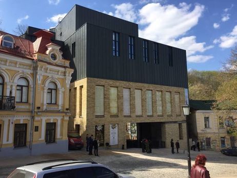 Открытие театра отложили из-за негативных отзывов о дизайне здания