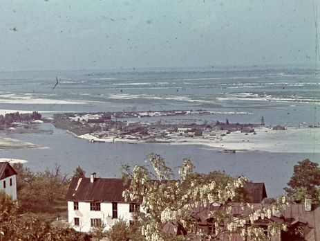 Киевлянка Хорошунова в дневнике 1943 года: Труханов остров, как и слободка, сожжен полностью. Его спалили немцы еще 26 числа