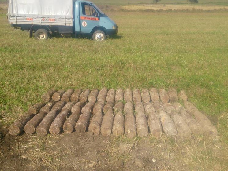 ﻿У Львівській області грибник знайшов арсенал боєприпасів часів Другої світової війни