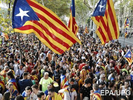 В Каталонии закрыли около половины школ, чтобы не допустить проведения референдума о независимости – Reuters