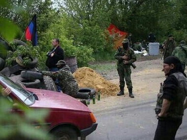 Под Луганском боевики заблокировали дорогу