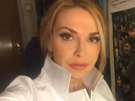 Сумская поделилась снимком с отцами своих дочерей