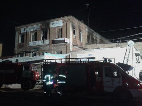 ﻿ДСНС про пожежу в запорізькому хостелі: Люди опинилися у вогняній пастці, оскільки на вікнах були ґрати. Фоторепортаж