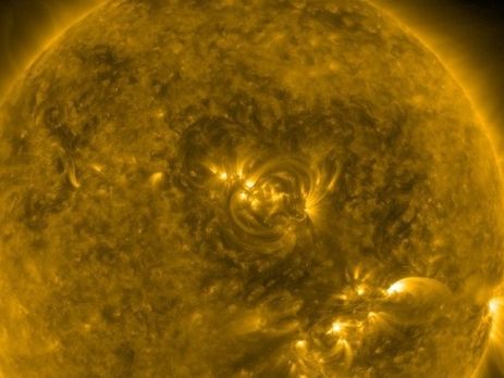 На Солнце появилась фигура в форме сердца – российские ученые