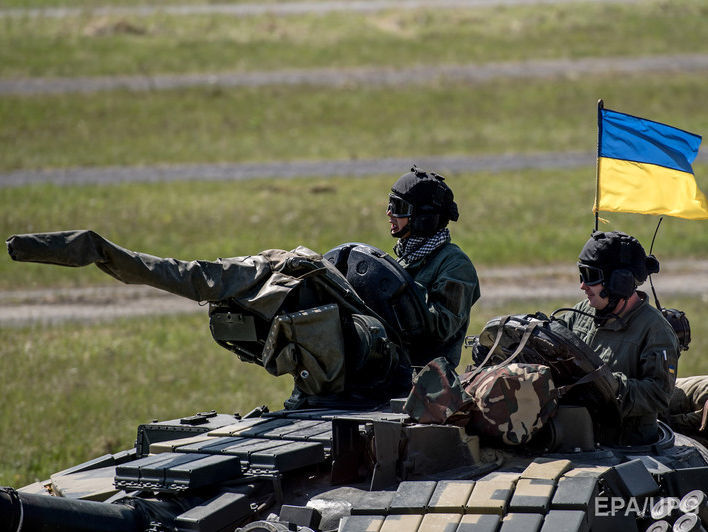 ﻿54% українців готові в разі загрози захищати Україну зі зброєю в руках – опитування