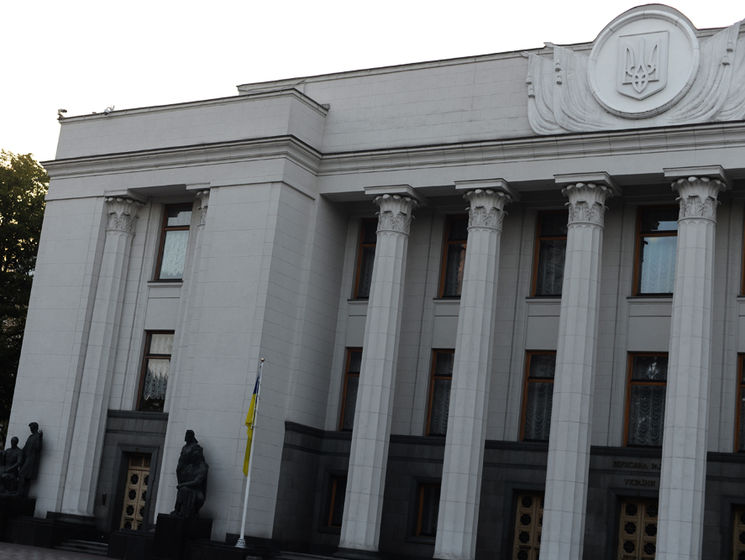﻿Рада ухвалила закон про продовження на рік особливого порядку самоврядування на Донбасі