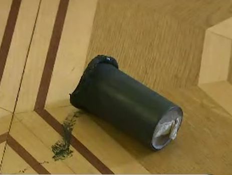 Нардеп Левченко зажег в зале Рады дымовую шашку