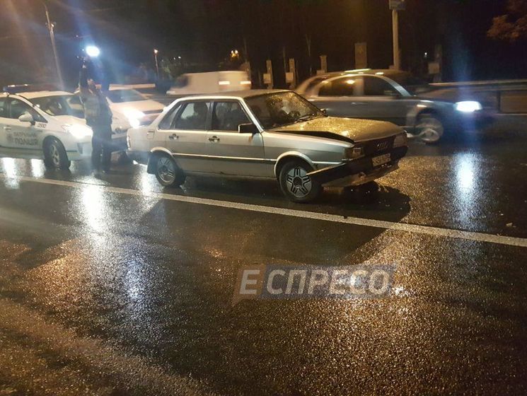 В Киеве произошло ДТП с участием пяти машин
