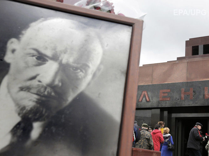 ﻿Анонім повідомив про замінування мавзолею Леніна