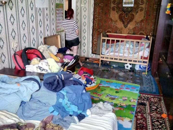 ﻿У Дніпрі жінка зачинилася із сином та дочкою у квартирі і відкрила газ, дітей госпіталізували