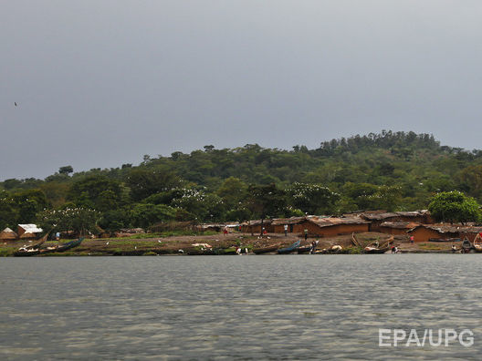В Танзании автобус упал в озеро: 12 человек погибли, трое получили травмы