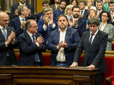 ﻿В парламенті Каталонії підписали 