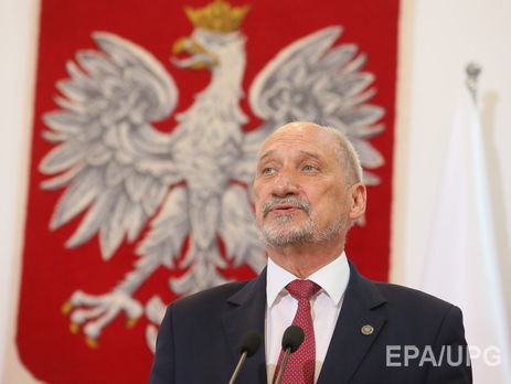 Министр обороны Польши: Объяснение Смоленской трагедии – элемент очень серьезной политической борьбы