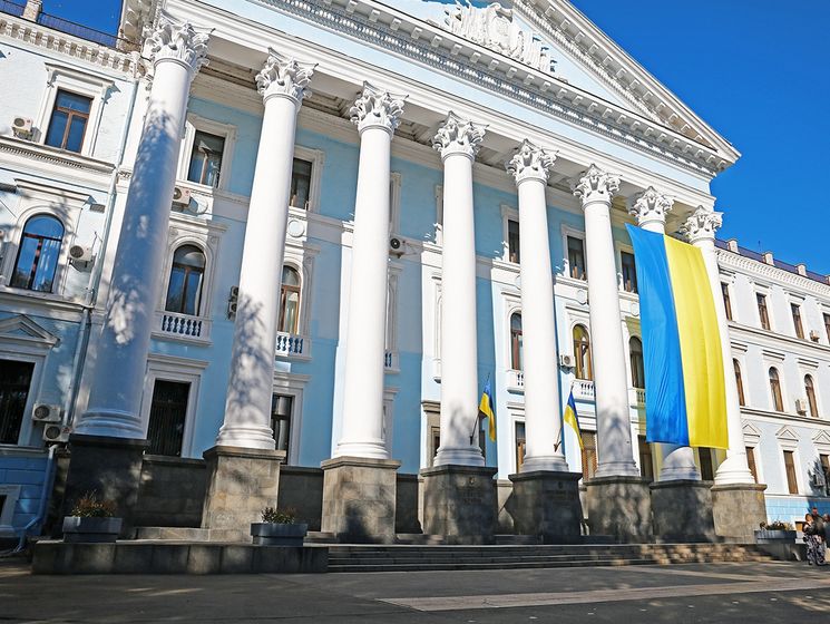 Должностные лица "Трейд Коммодити", подозреваемые в причастности к растрате средств при закупке топлива для Минобороны Украины, сбежали