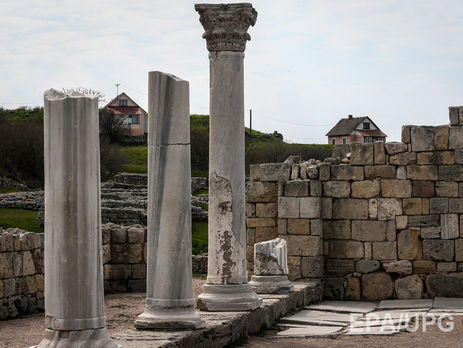 В России ввели в обращение рубли с изображением аннексированного Севастополя