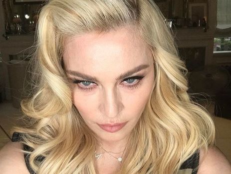 Мадонна показала, как катаются на лошадях ее дети-афроамериканцы