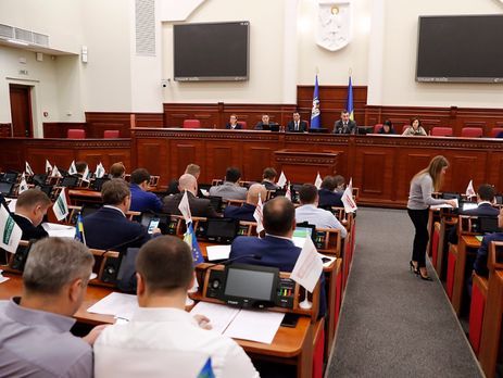 Киевсовет не поддержал переименование улицы Московской, бульвара Дружбы Народов и проспекта Героев Сталинграда