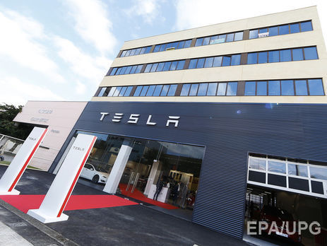 Tesla отзывает 11 тысяч кроссоверов модели Х