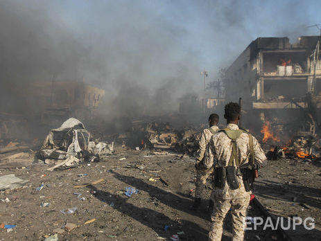 В результате двух взрывов в столице Сомали погибло минимум 22 человека