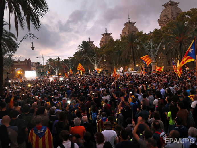 Если Пучдемон не ответит, объявлял ли он независимость Каталонии, Испания может взять регион под свой контроль – глава МВД Испании