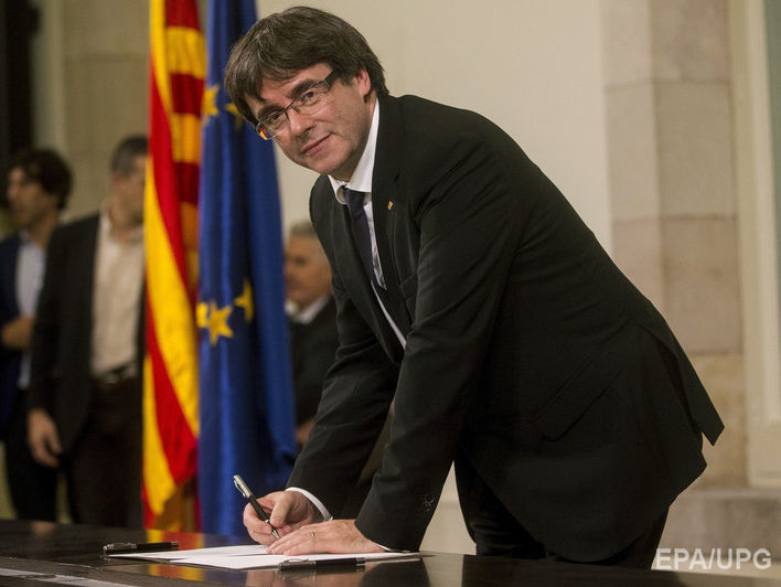 ﻿Пучдемон після закінчення строку ультиматуму Мадрида не сказав, чи оголосила Каталонія про незалежність