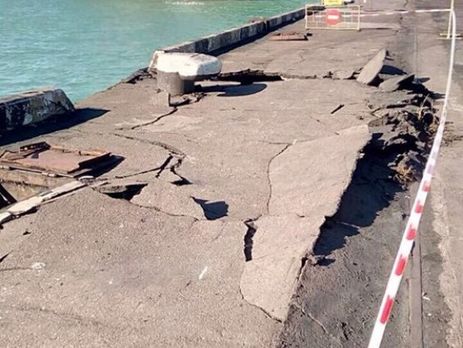 Стоимость ремонта поврежденного грузовым судном причала в порту Южный оценили в $50 тыс.