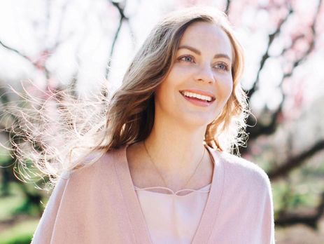 Нардеп Елена Сотник отказалась говорить с азербайджанским журналистом, который назвал ее 